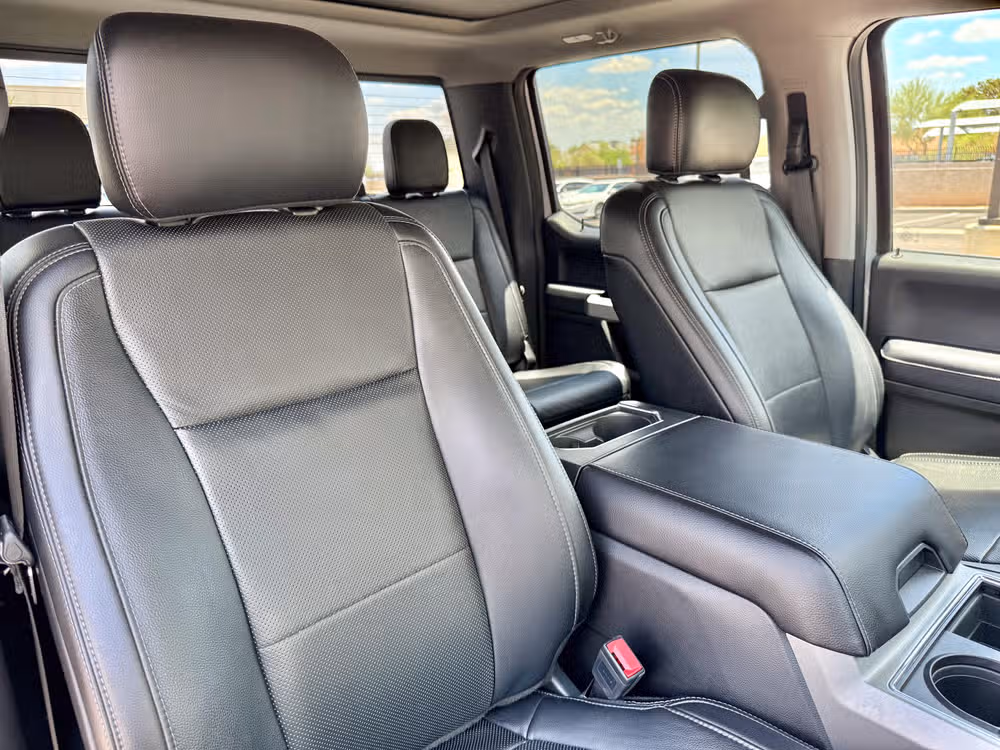 2018 Ford F-450 Super Duty Lariat Crew Cab Image 33