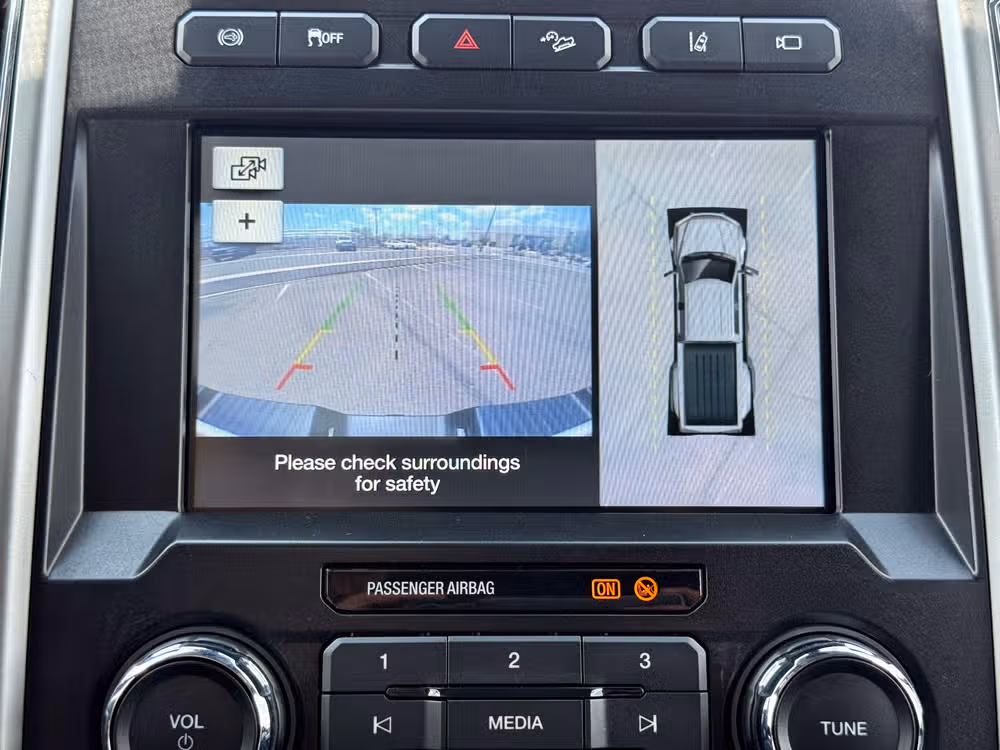 2018 Ford F-450 Super Duty Lariat Crew Cab Image 40