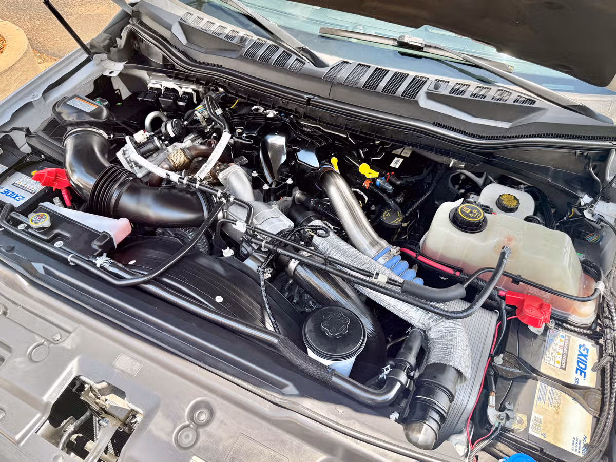2018 Ford F-450 Super Duty Lariat Crew Cab Image 17