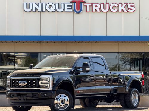 C92075 - 2025 Ford F-450 Super Duty Platinum Crew Cab