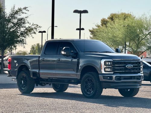 2024 Ford F-250 Super Duty XLT Crew Cab Lower Image 1