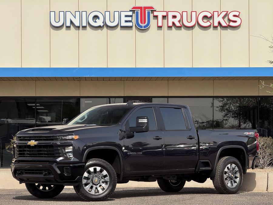 2024 Chevrolet Silverado 2500HD Custom Crew Cab