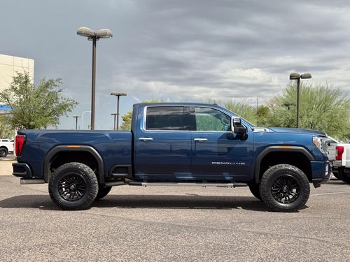 2023 GMC Sierra 2500HD Denali Crew Cab Lower Image 2