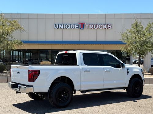 2024 Ford F-150 Lariat SuperCrew Lower Image 3