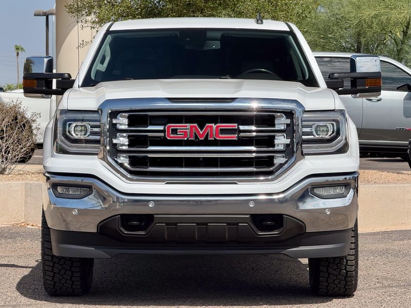 2018 GMC Sierra 1500 SLT Crew Cab Upper Image 2