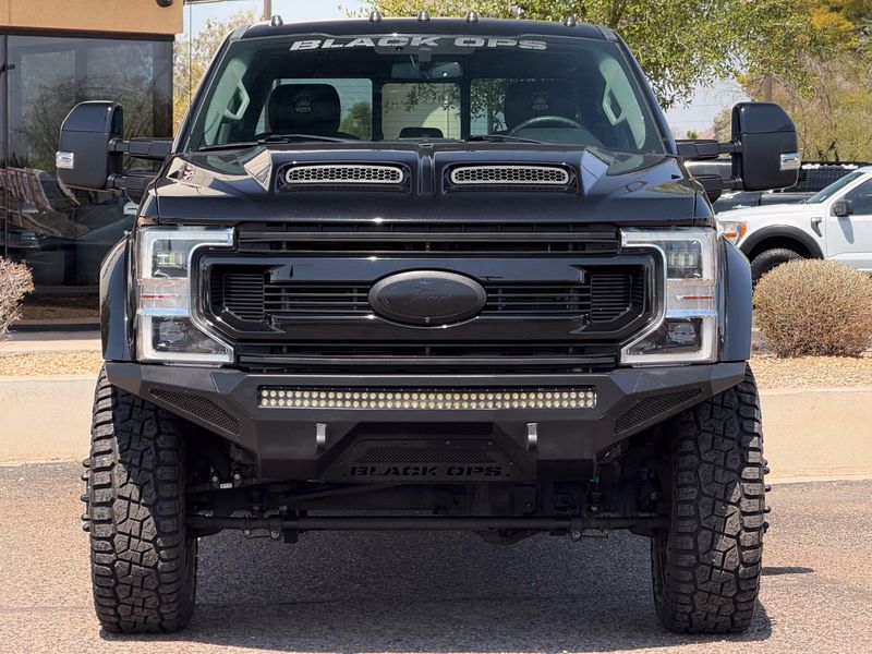 2021 Ford F-450 Super Duty Lariat Crew Cab Upper Image 2