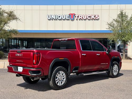 2020 GMC Sierra 2500HD Denali Crew Cab Lower Image 3