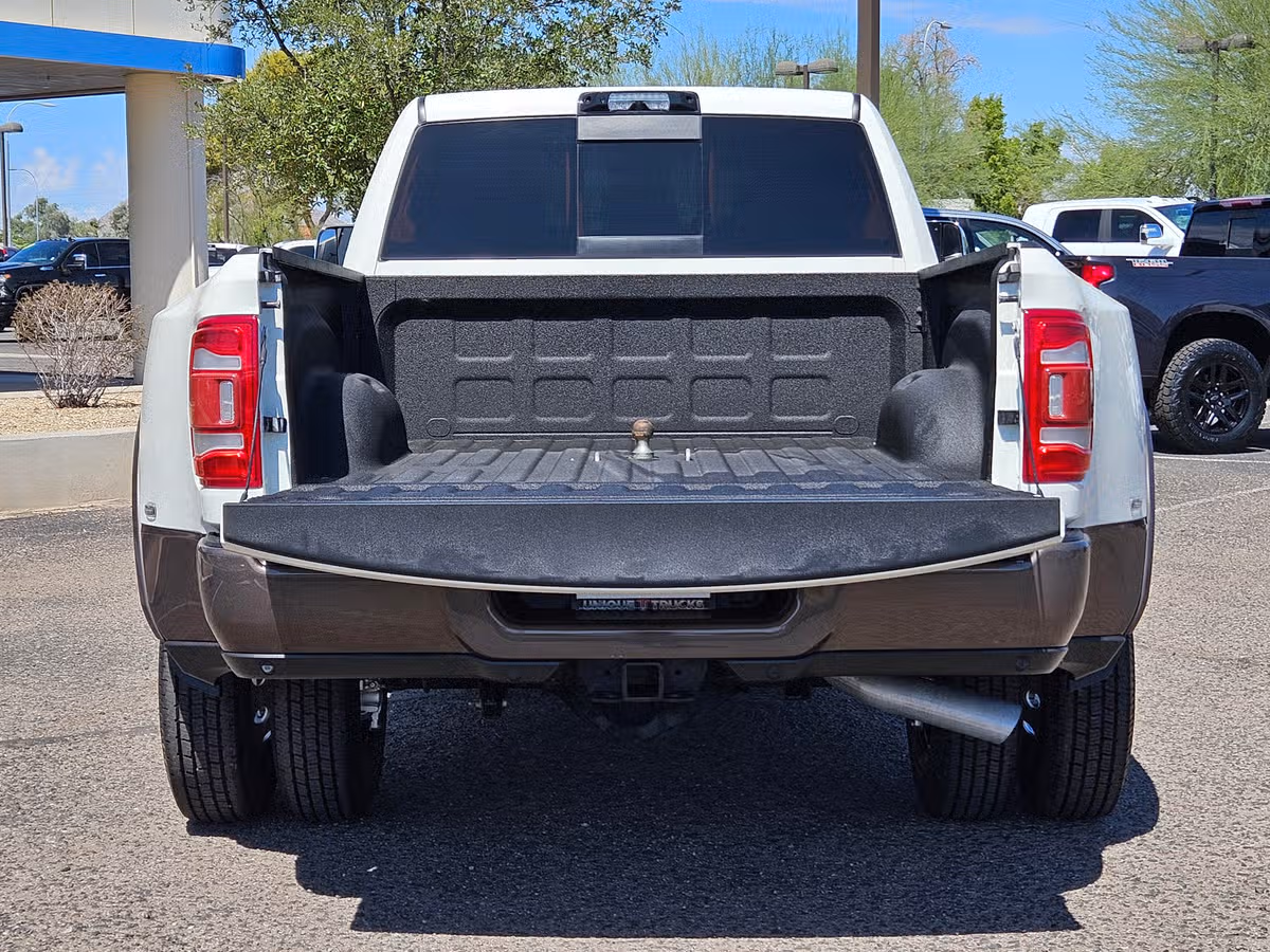 2022 Ram 3500 Limited Longhorn Image 10