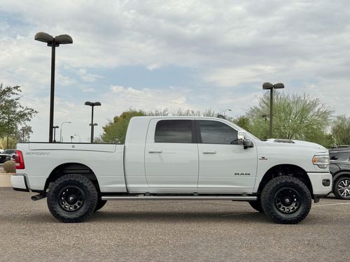 2024 Ram 2500 Laramie Mega Cab Lower Image 2