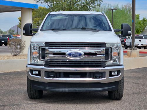 2017 Ford F-250 Super Duty XLT Crew Cab Lower Image 1