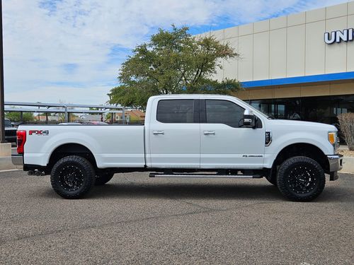 2017 Ford F-250 Super Duty XLT Crew Cab Lower Image 3