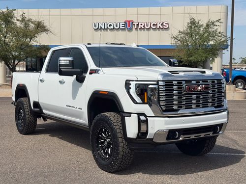 2025 GMC Sierra 3500HD Denali Crew Cab Lower Image 1