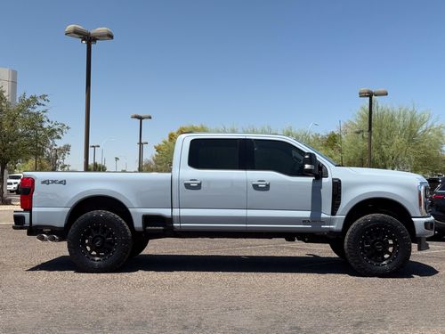 2024 Ford F-350 Super Duty Lariat Crew Cab Lower Image 2