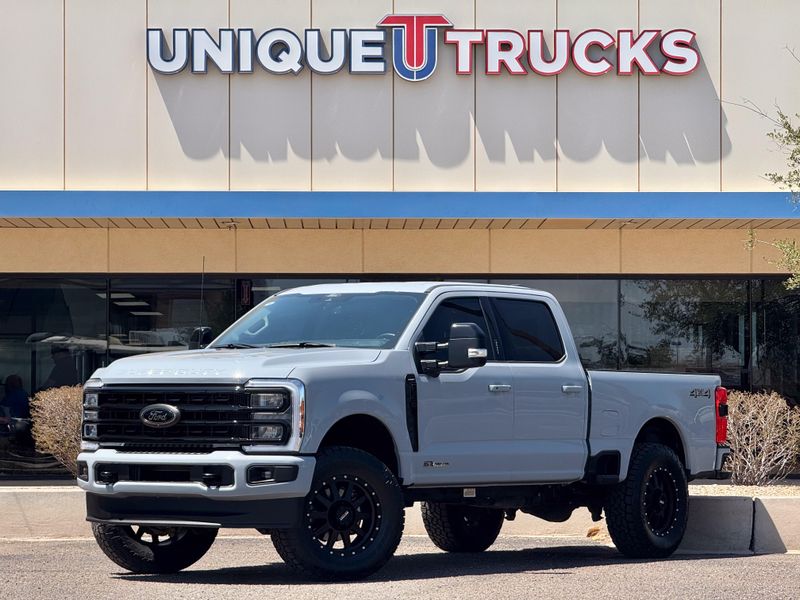 2024 Ford F-350 Super Duty Lariat Crew Cab Upper Image 1