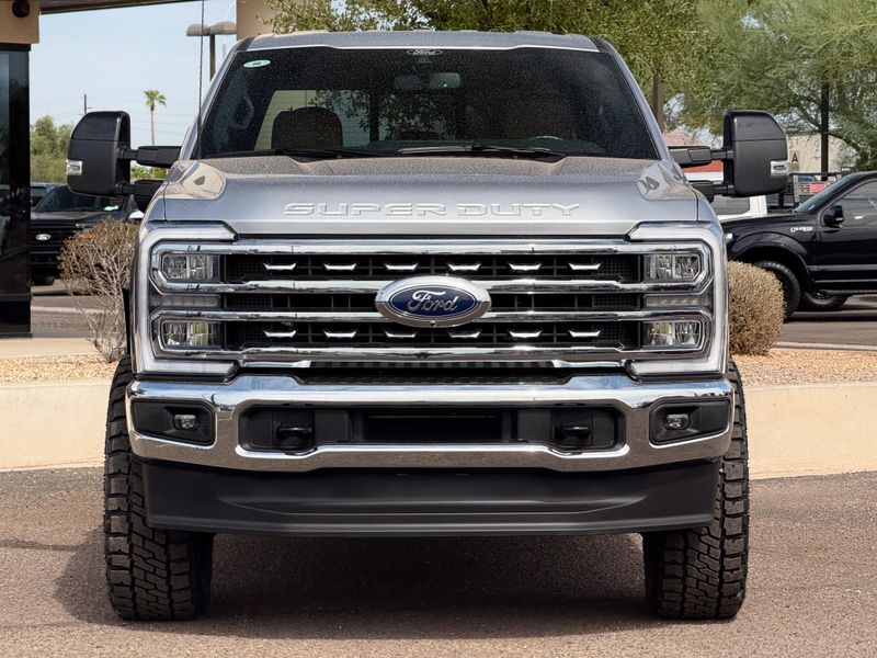2024 Ford F-350 Super Duty Lariat Crew Cab Upper Image 2