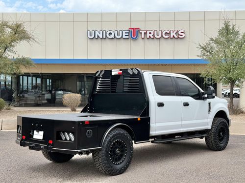 2022 Ford F-250 Super Duty XLT Crew Cab Lower Image 3