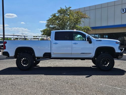 2024 Chevrolet Silverado 3500HD High Country Crew Cab Lower Image 3