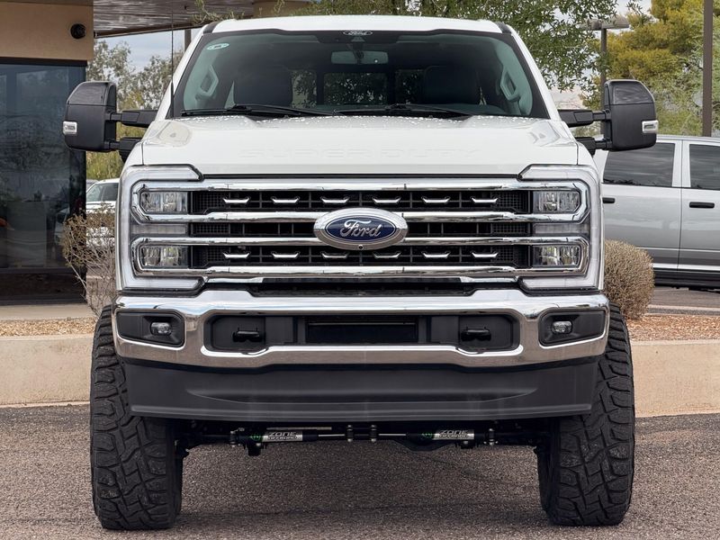 2024 Ford F-350 Super Duty Lariat Crew Cab Upper Image 2