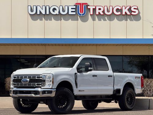 D36024 - 2024 Ford F-250 Super Duty XLT Crew Cab