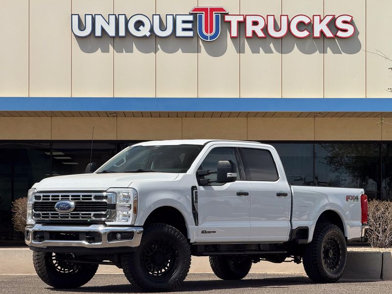 2024 Ford F-250 Super Duty XLT Crew Cab Upper Image 1