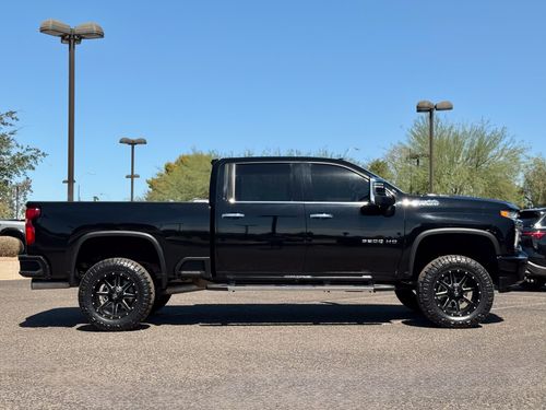 2021 Chevrolet Silverado 3500HD High Country Crew Cab Lower Image 2