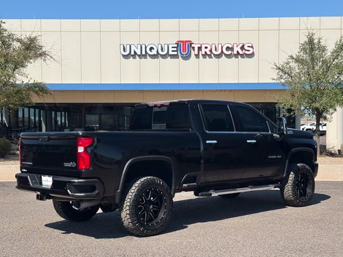 2021 Chevrolet Silverado 3500HD High Country Crew Cab Lower Image 3