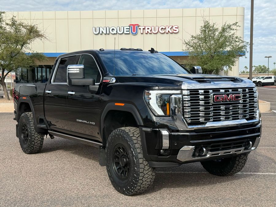 2025 GMC Sierra 2500HD Denali