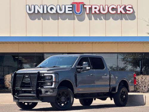 D82027 - 2023 Ford F-250 Super Duty Lariat Crew Cab