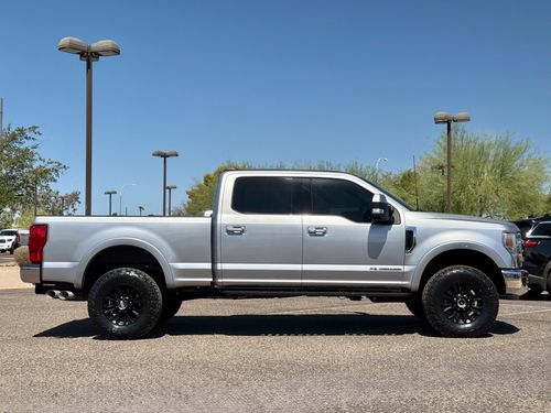 2022 Ford F-250 Super Duty Lariat Tremor Crew Cab Lower Image 2
