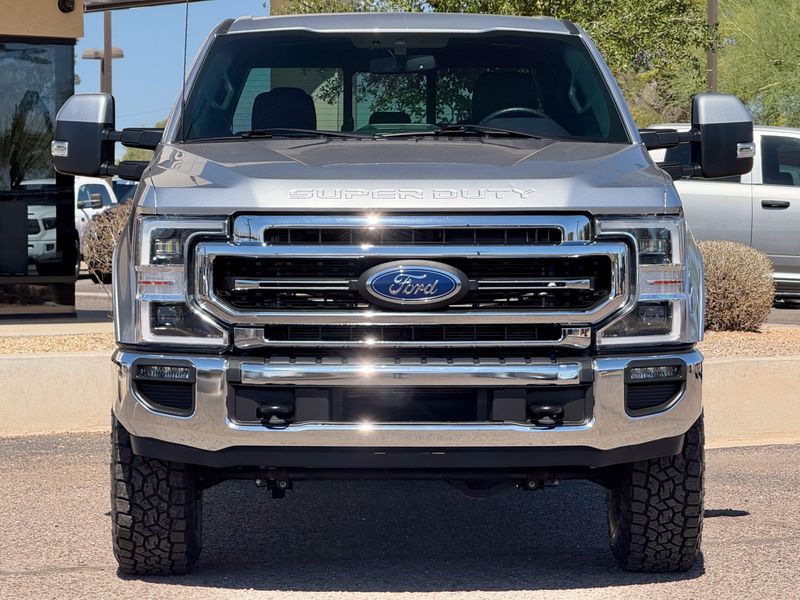 2022 Ford F-250 Super Duty Lariat Tremor Crew Cab Upper Image 2