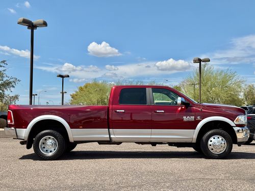2018 Ram 3500 Laramie Crew Cab Lower Image 2