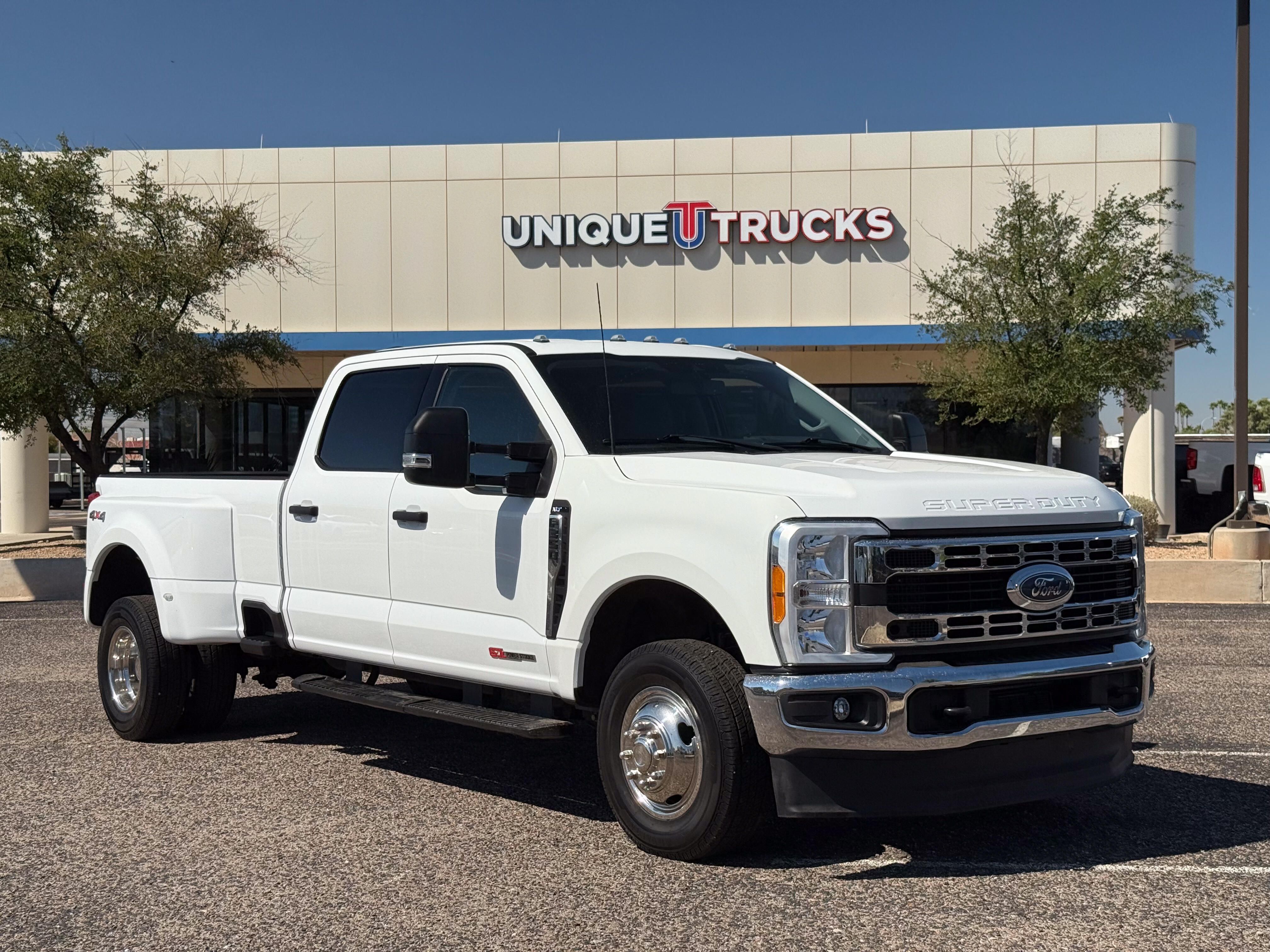 2023 Ford F-350 Super Duty XLT's photo