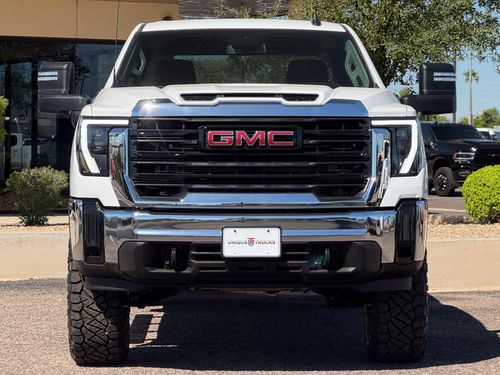 2025 GMC Sierra 3500HD Pro Lower Image 1