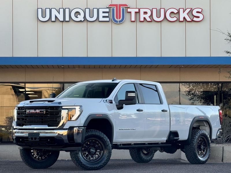 2025 GMC Sierra 3500HD Pro Crew Cab Upper Image 1