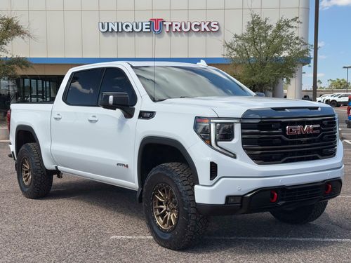 2023 GMC Sierra 1500 AT4 Crew Cab Lower Image 1