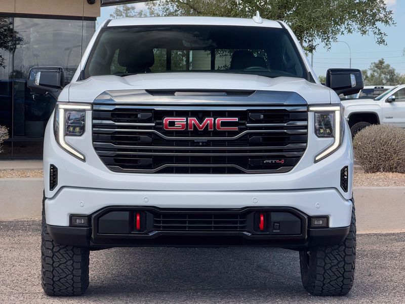 2023 GMC Sierra 1500 AT4 Crew Cab Upper Image 2