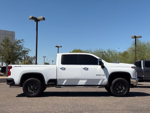 2022 Chevrolet Silverado 2500HD LTZ Crew Cab Lower Image 2