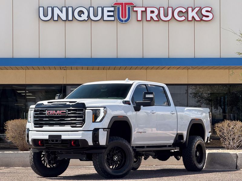 2025 GMC Sierra 2500HD AT4 Crew Cab Upper Image 1