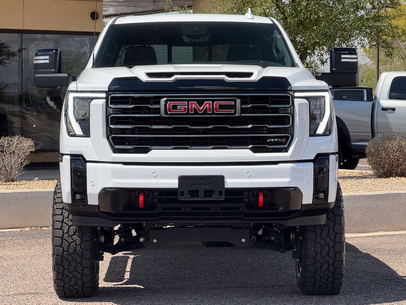 2025 GMC Sierra 2500HD AT4 Crew Cab Upper Image 2