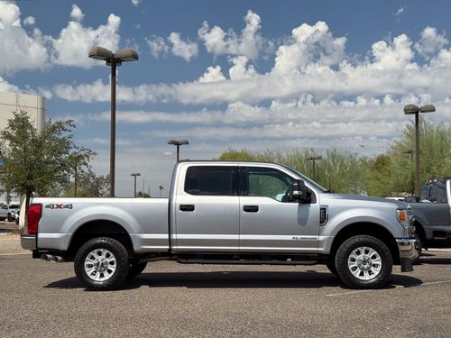 2021 Ford F-250 Super Duty XLT Crew Cab Lower Image 2