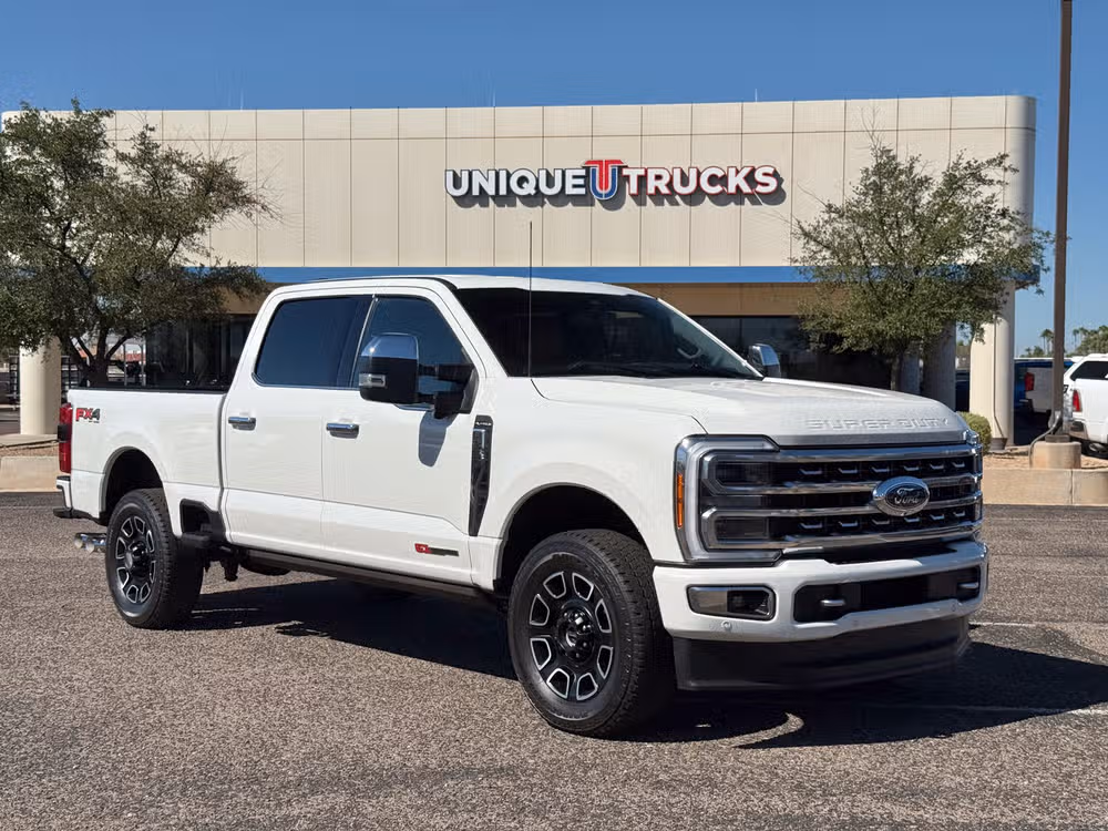 2023 Ford F-350 Super Duty Platinum Image 5