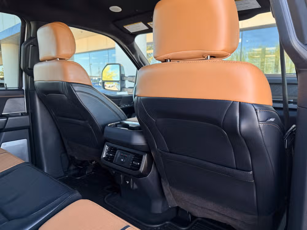 2023 Ford F-350 Super Duty Platinum Image 27