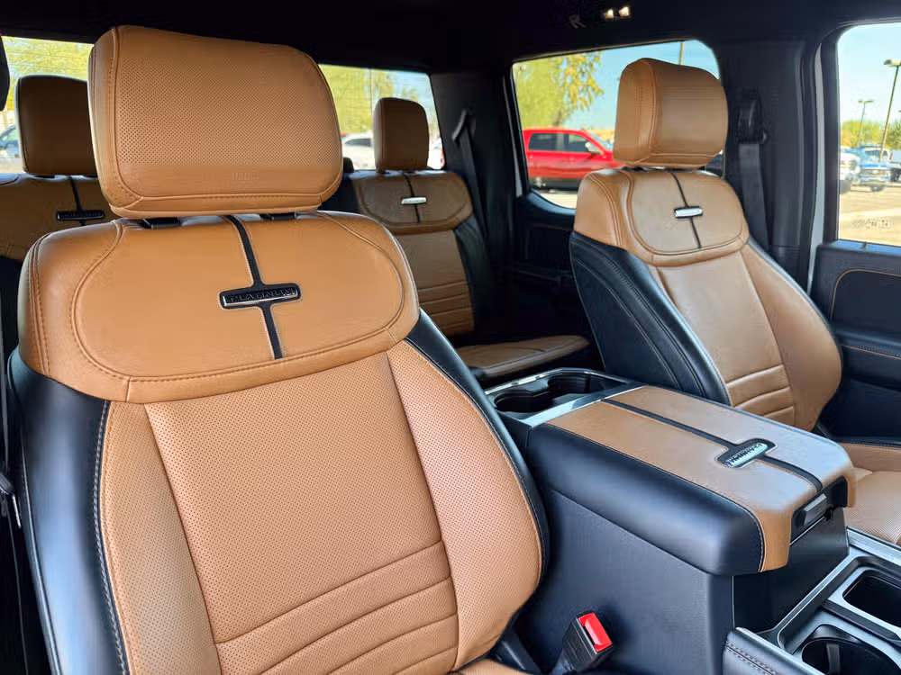 2023 Ford F-350 Super Duty Platinum Image 32
