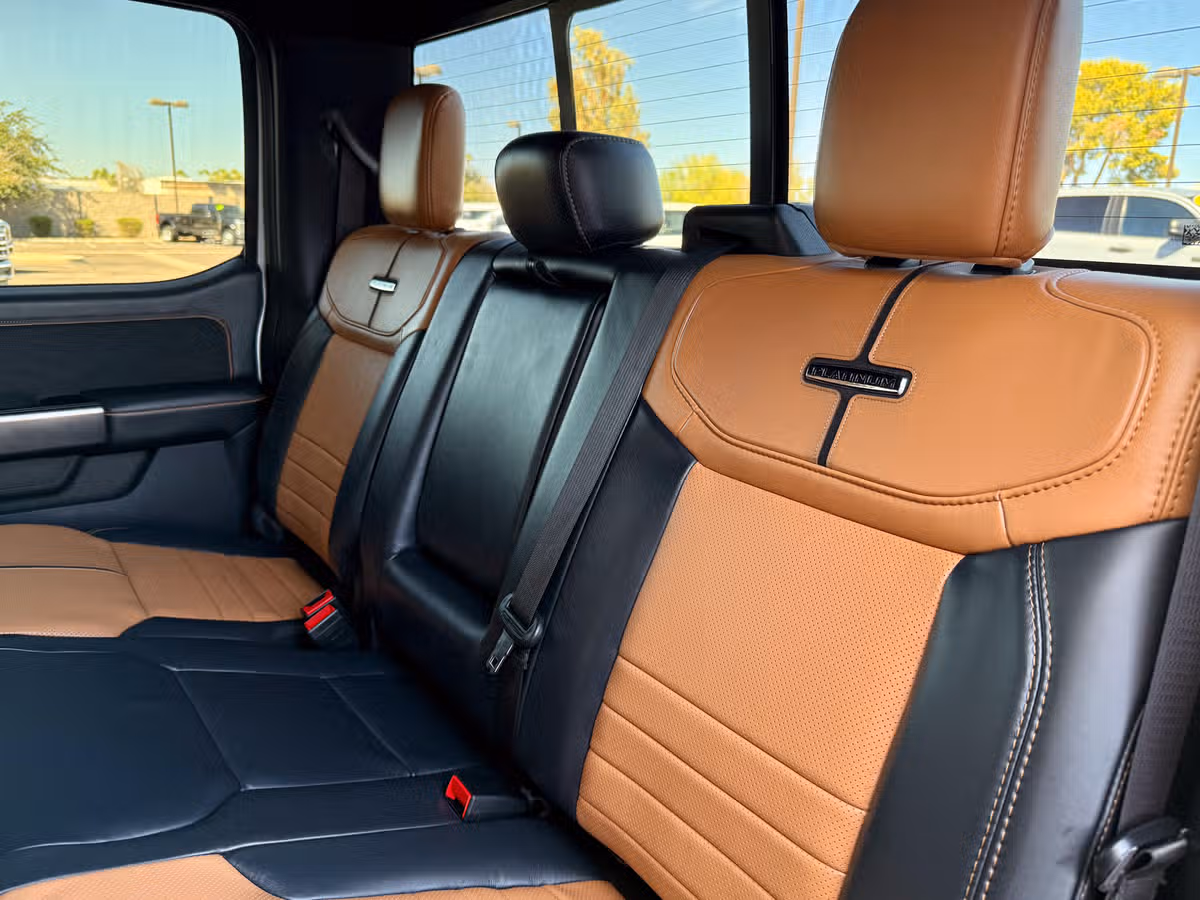 2023 Ford F-350 Super Duty Platinum Image 25