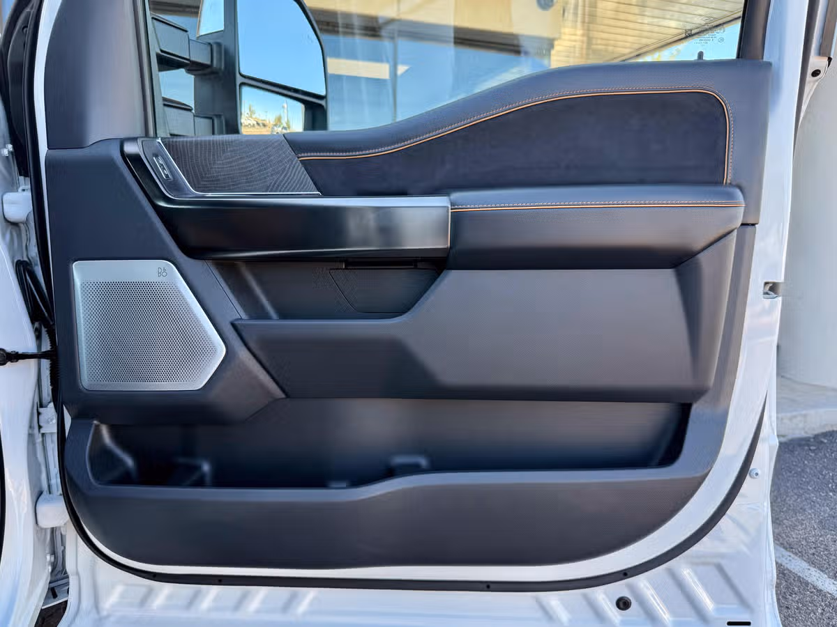 2023 Ford F-350 Super Duty Platinum Image 30
