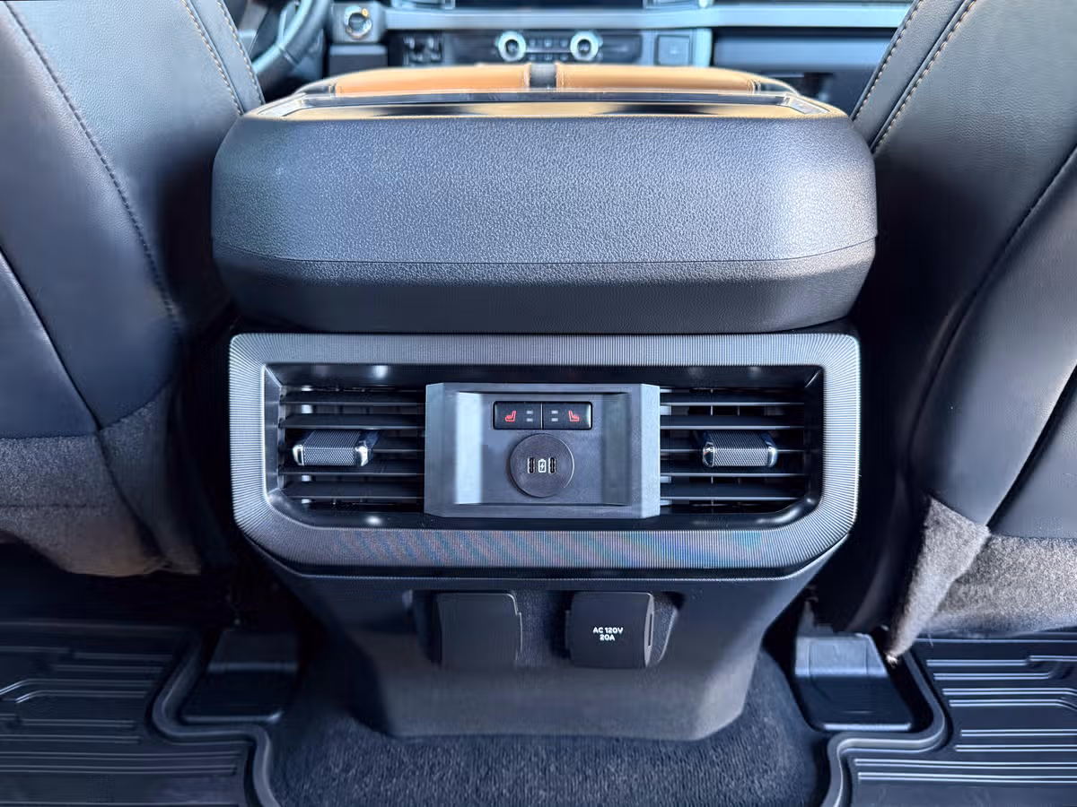 2023 Ford F-350 Super Duty Platinum Image 33