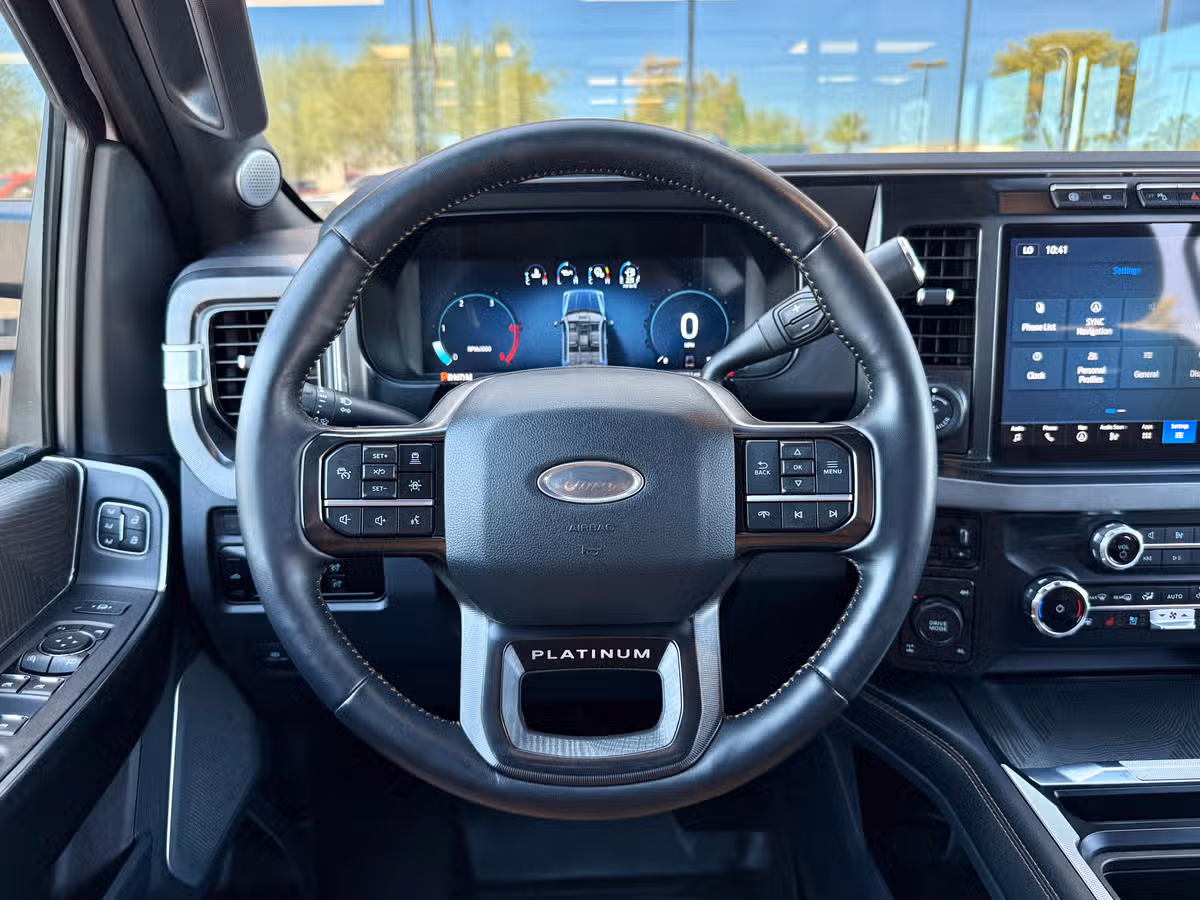 2023 Ford F-350 Super Duty Platinum Image 35