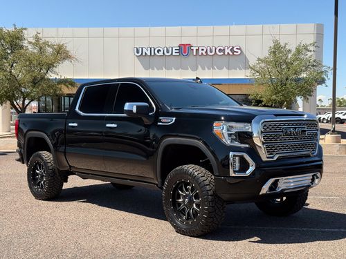 2020 GMC Sierra 1500 Denali Crew Cab Lower Image 1
