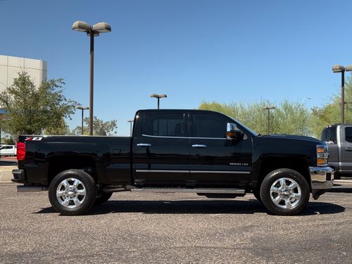 2018 Chevrolet Silverado 2500HD LTZ Crew Cab Lower Image 2