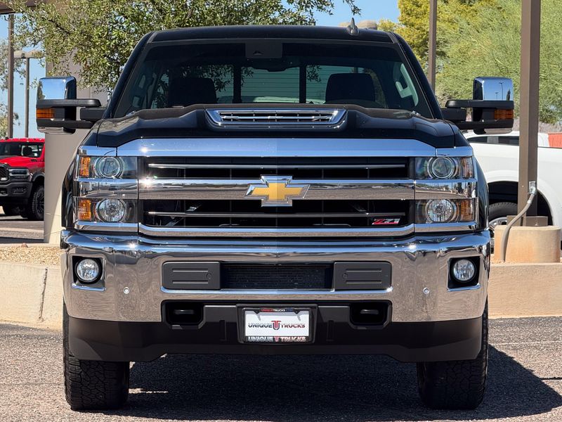 2018 Chevrolet Silverado 2500HD LTZ Crew Cab Upper Image 2